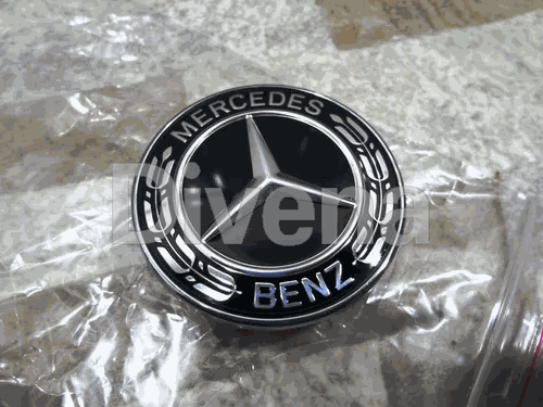 Emblema dianteiro Mercedes - image 0